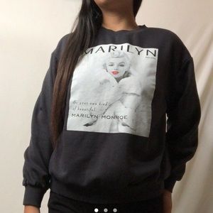 Dark Grey Marilyn Monroe Crewneck 🐚💋